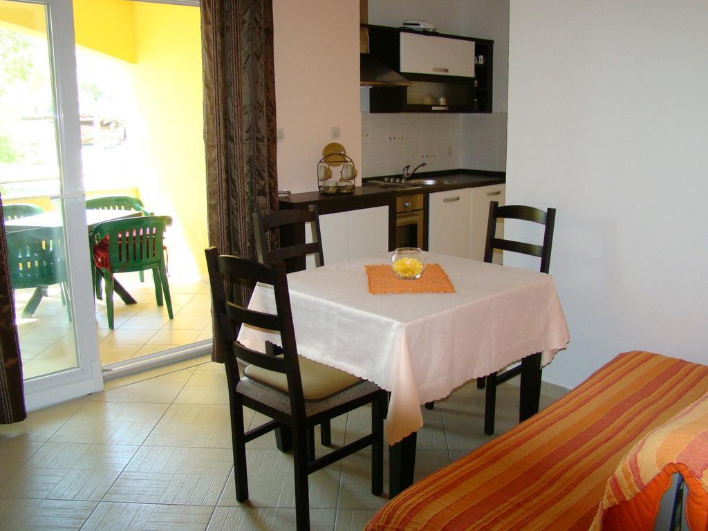 Apartments Buturic Sali Kamer foto